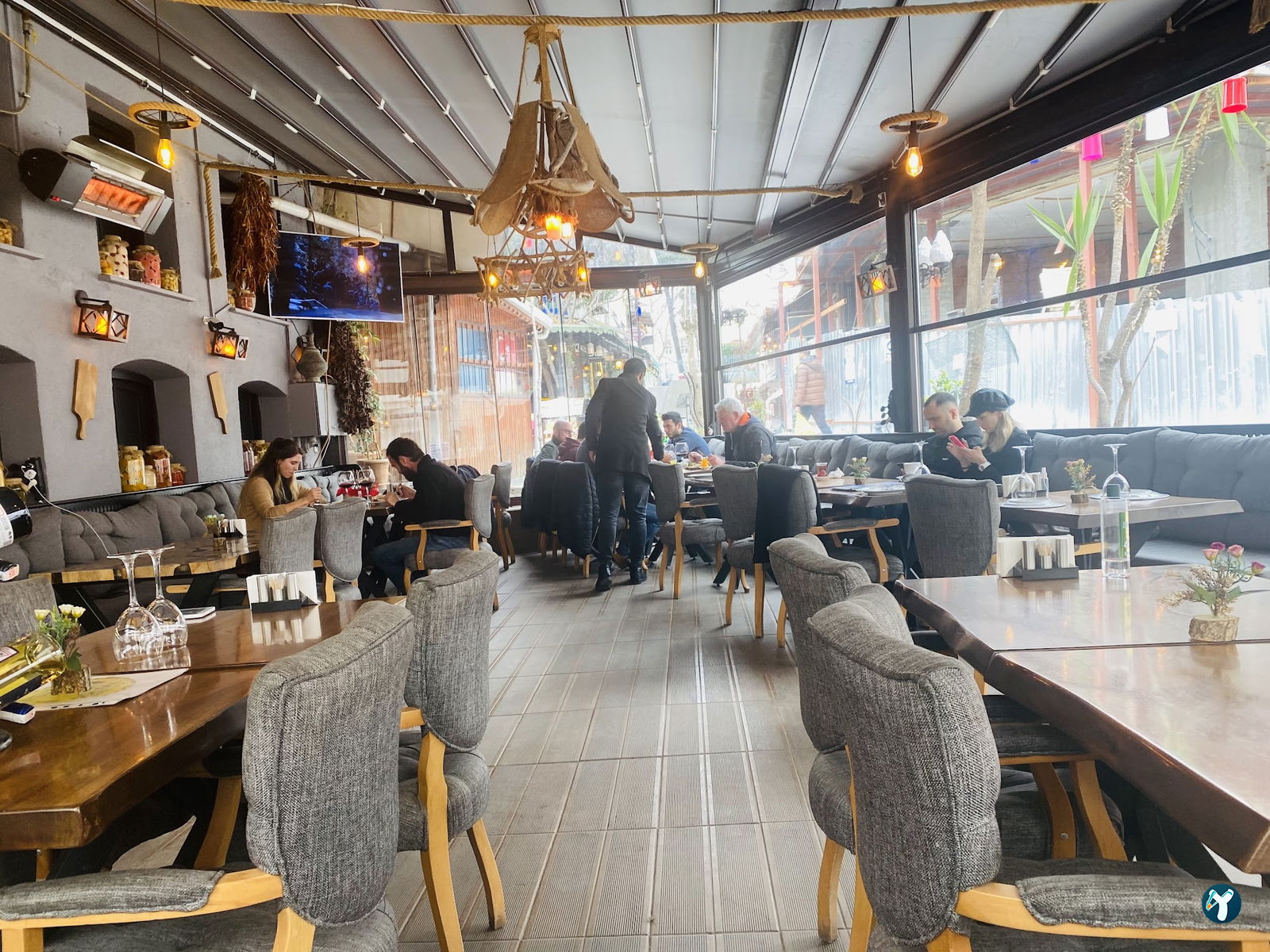 Arasta Cafe & Restaurant
