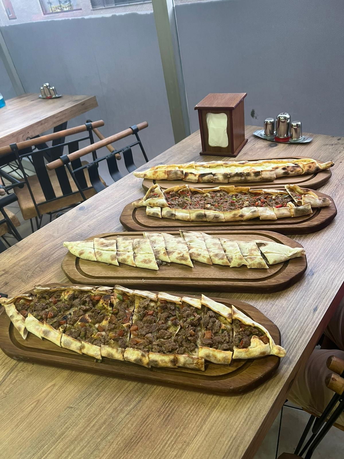 Köroğlu Kebap İskender Pi̇de Lahmacun