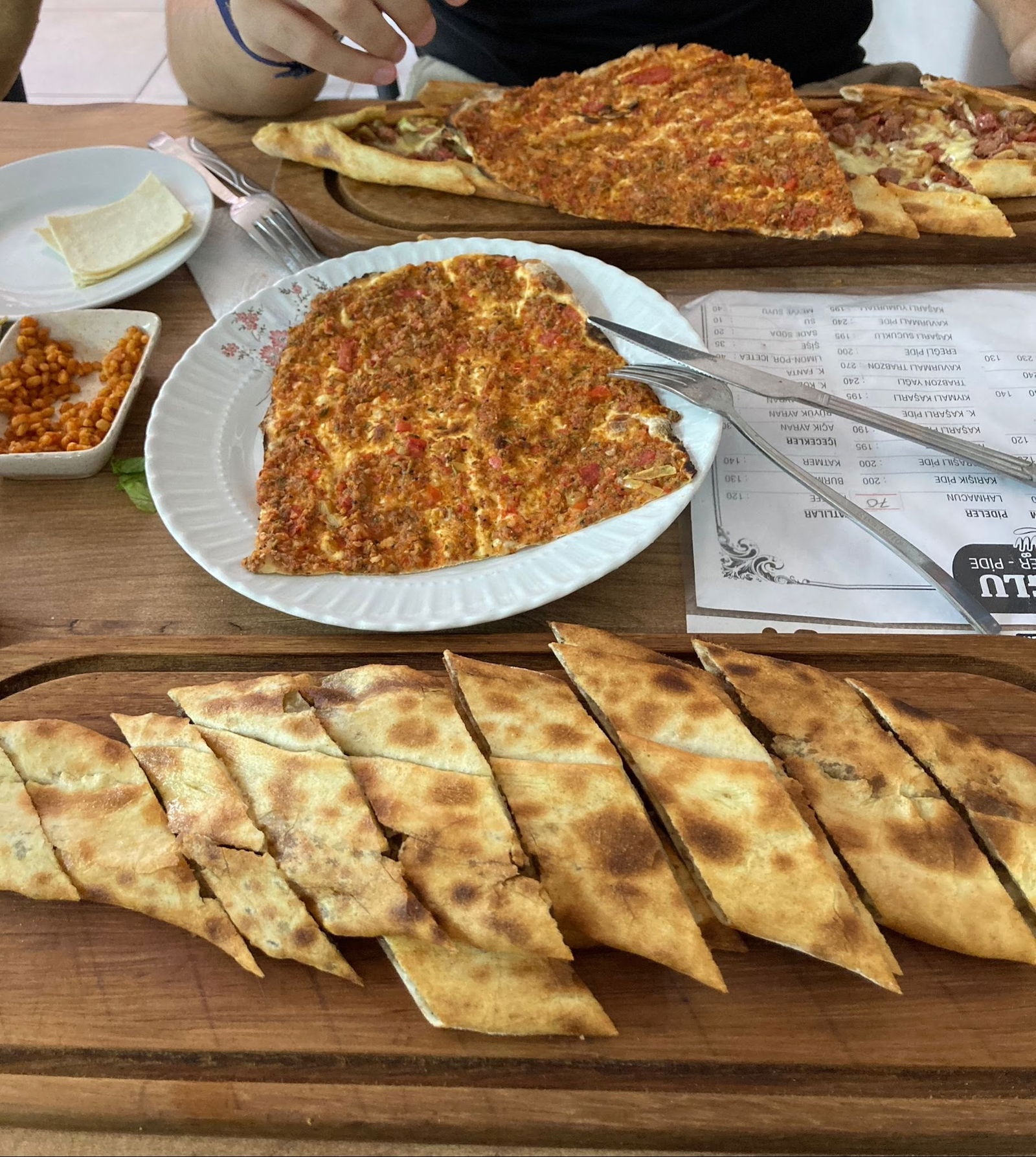 Köroğlu Kebap İskender Pi̇de Lahmacun