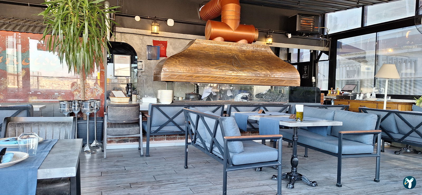 Moise Karaköy