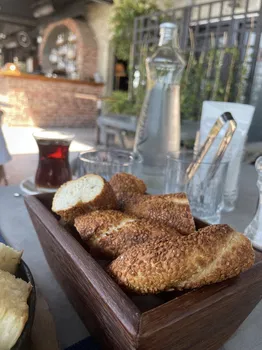 Moise Karaköy resimleri