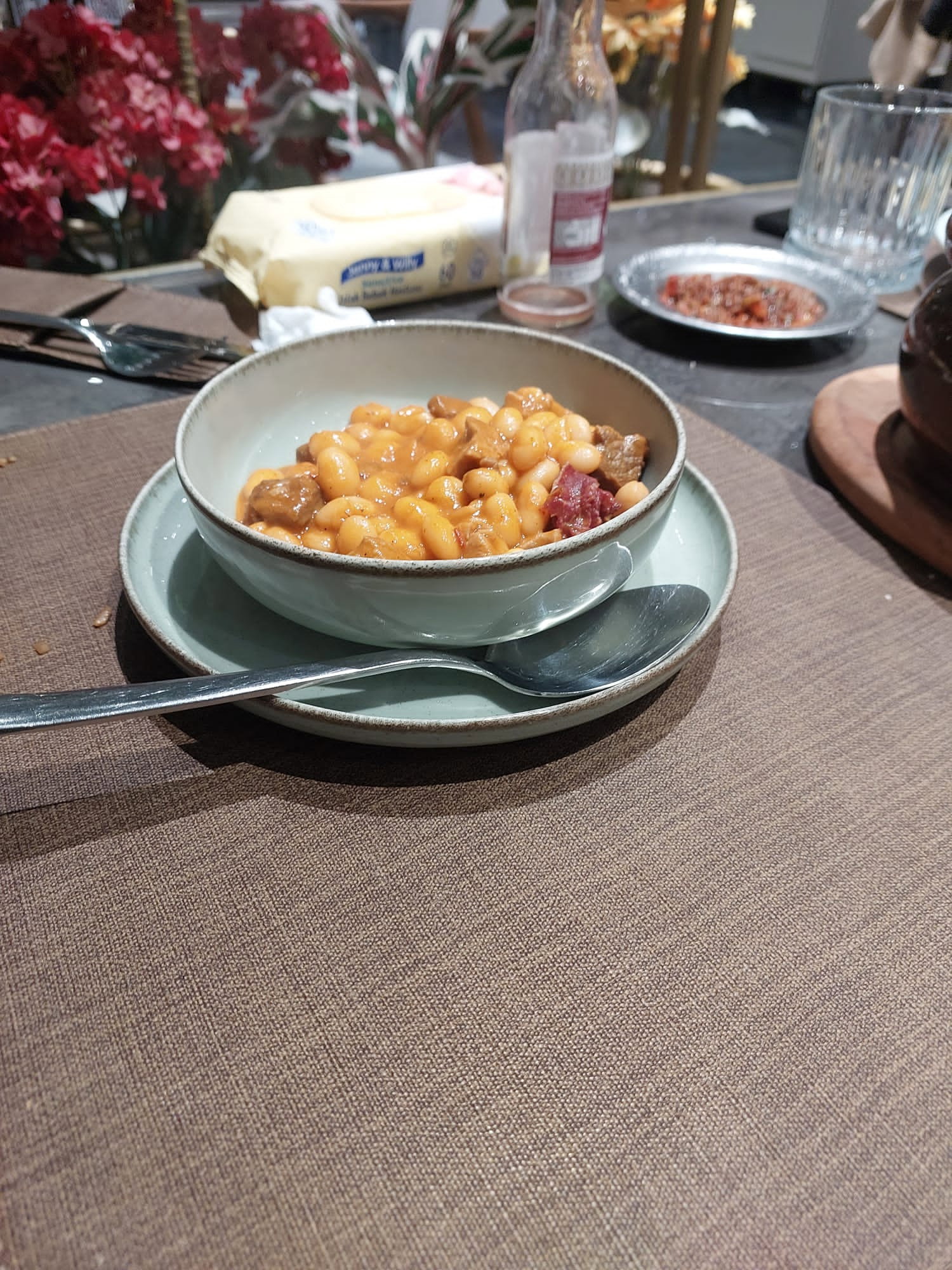 Usre Restoran