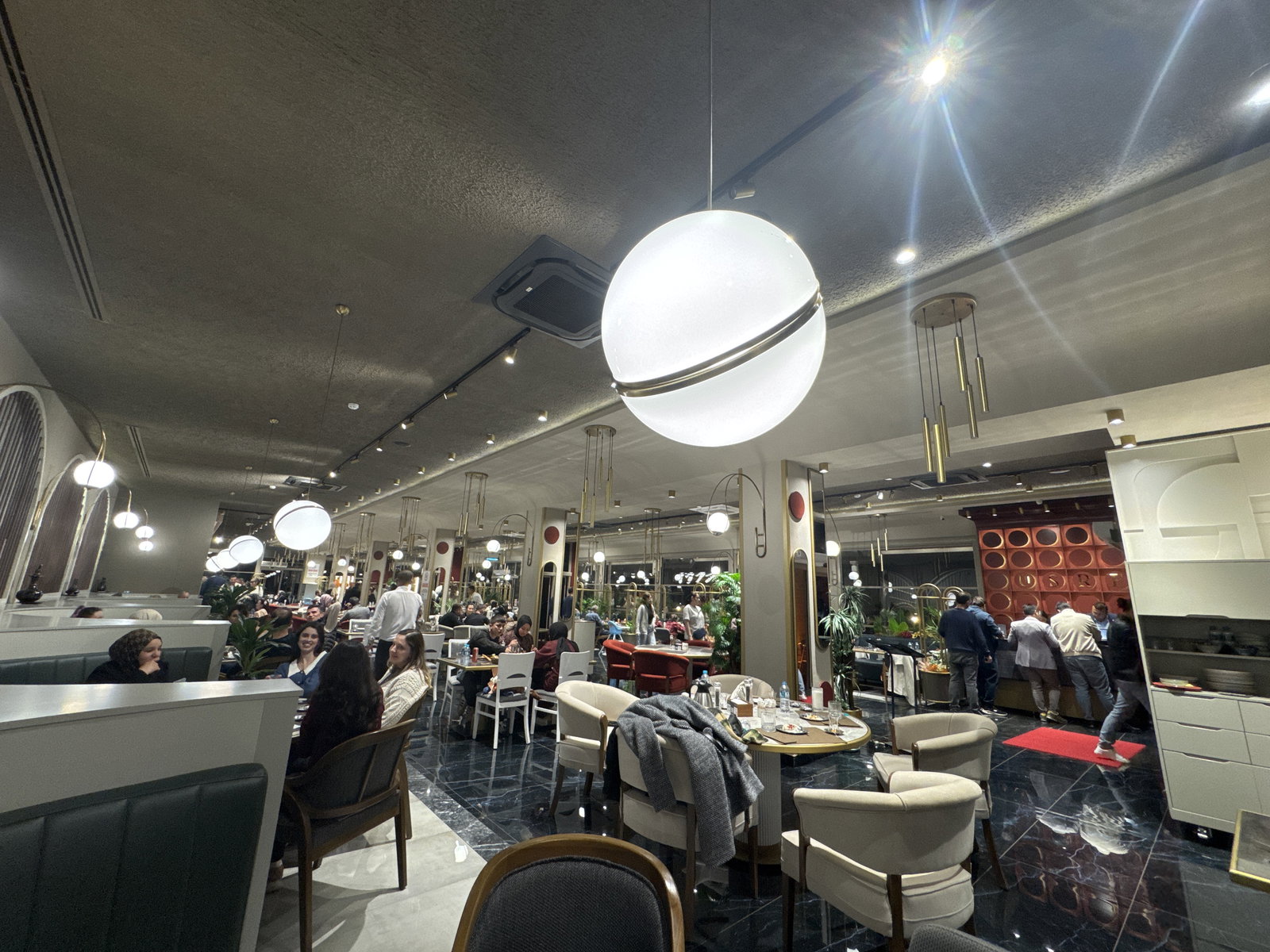 Usre Restoran