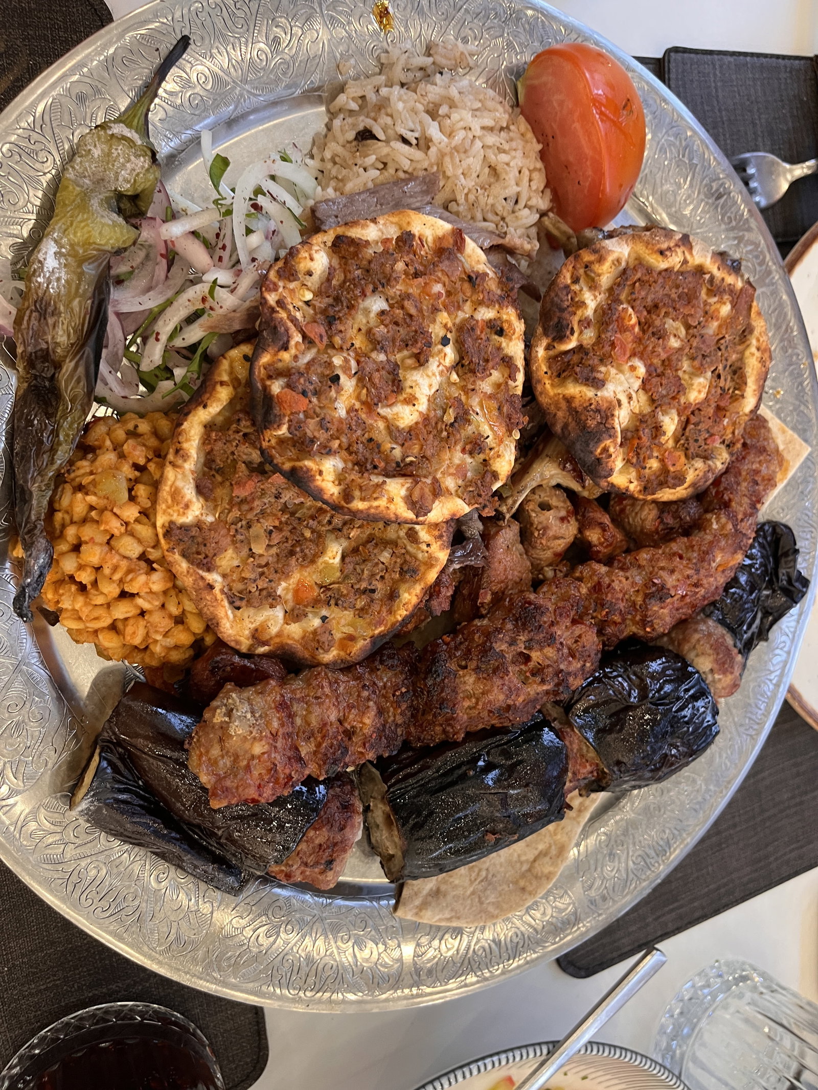 Usre Restoran