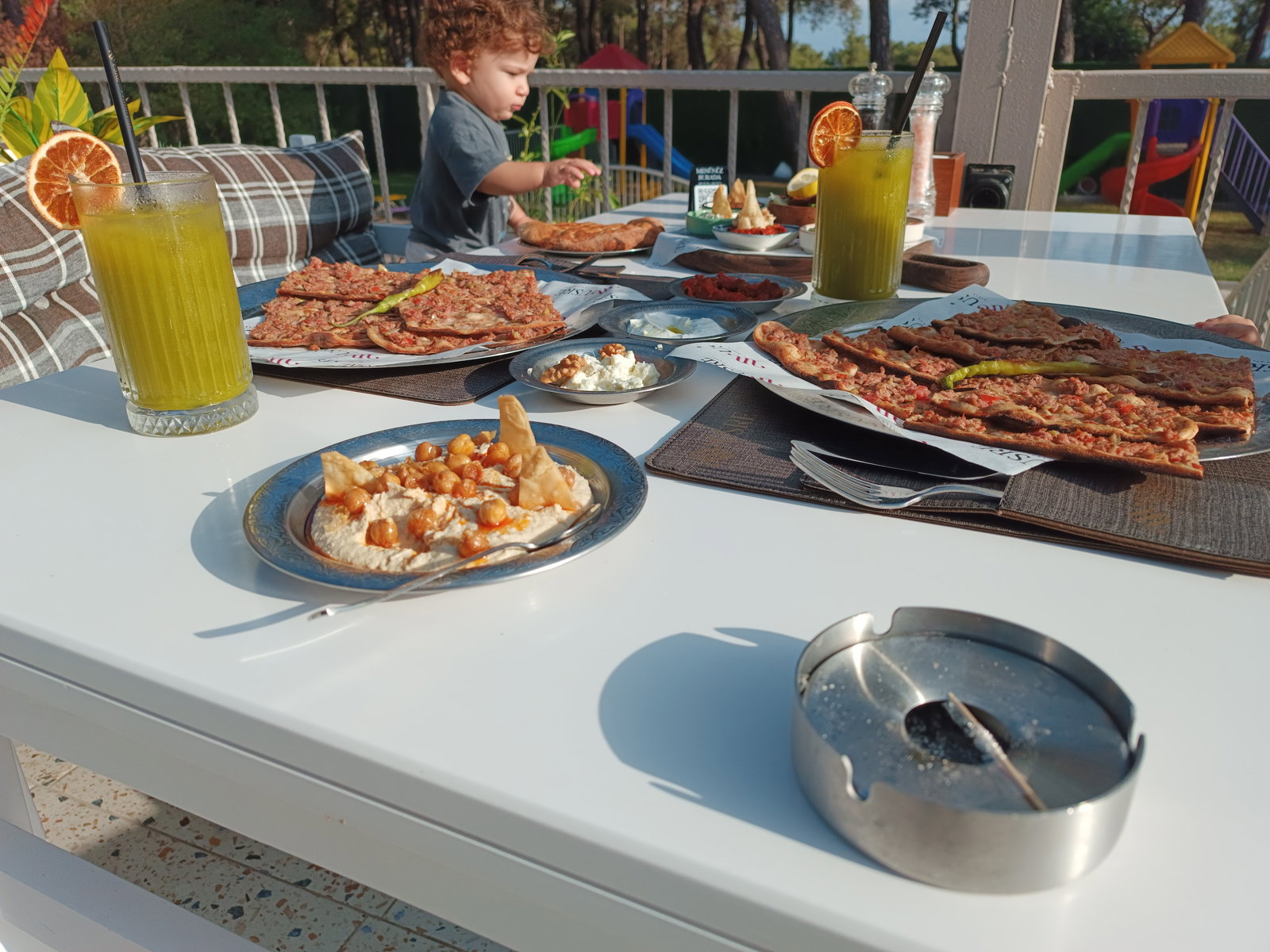 Usre Restoran