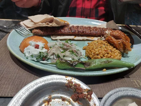 Usre Restoran resimleri