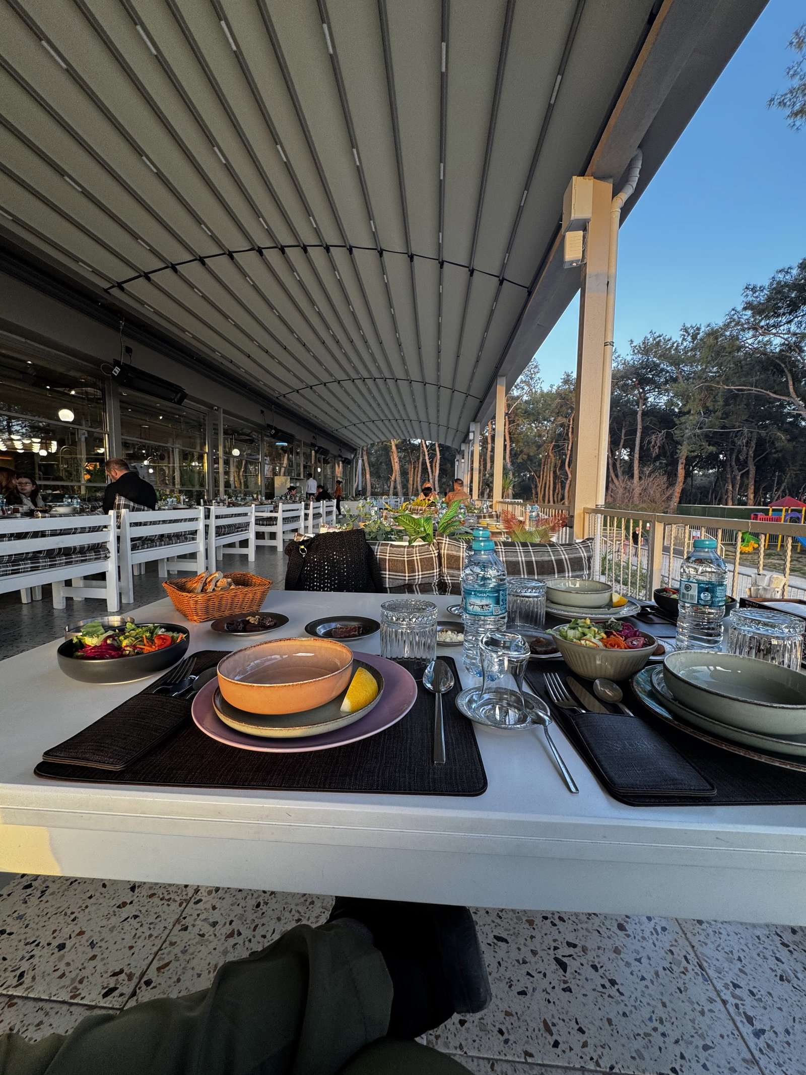 Usre Restoran
