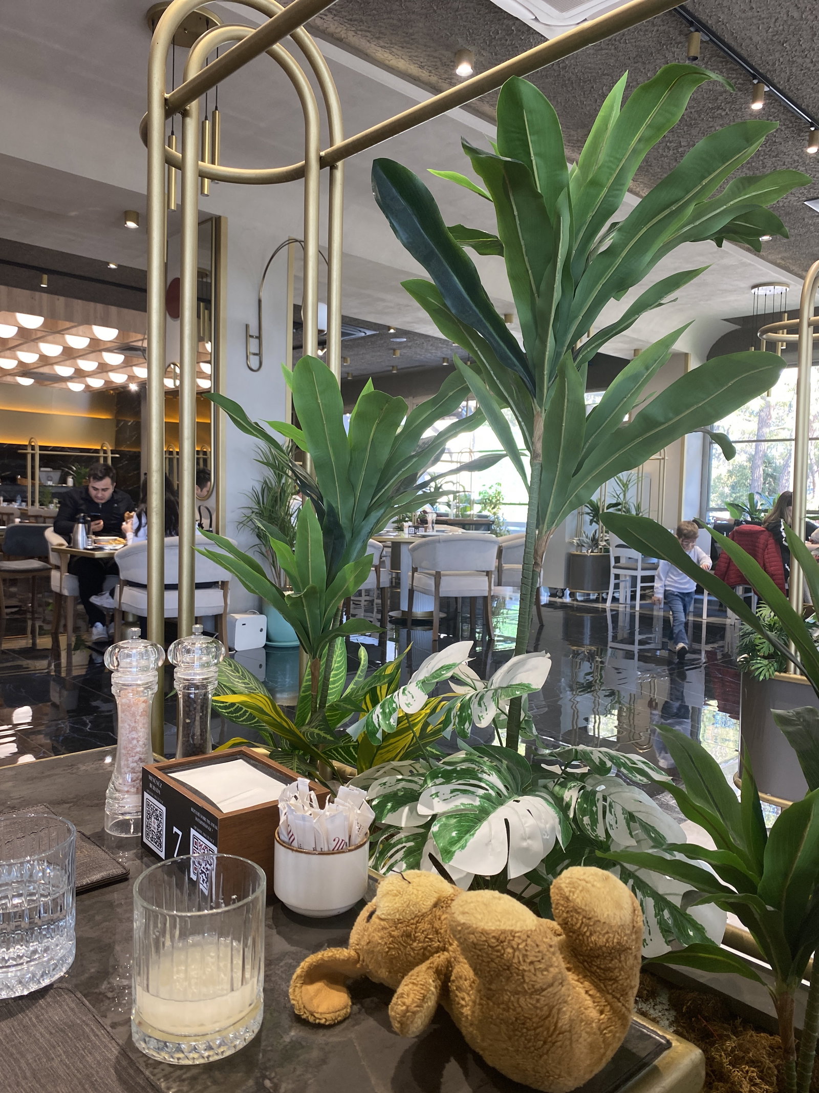 Usre Restoran