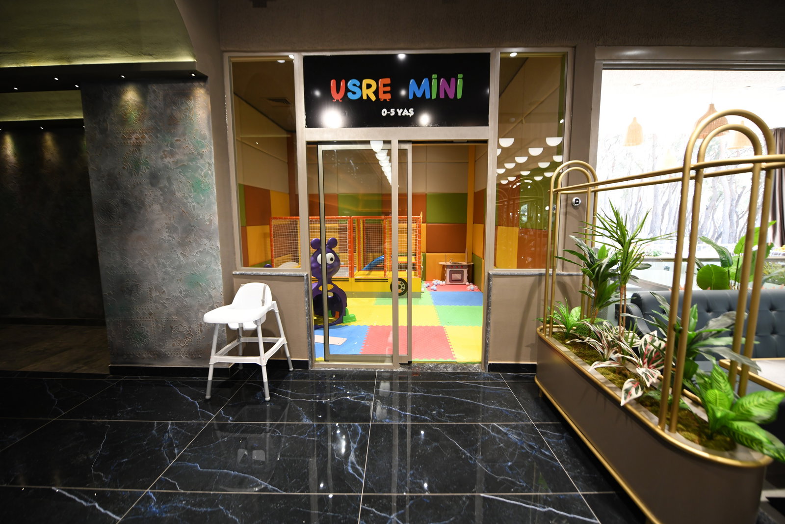 Usre Restoran