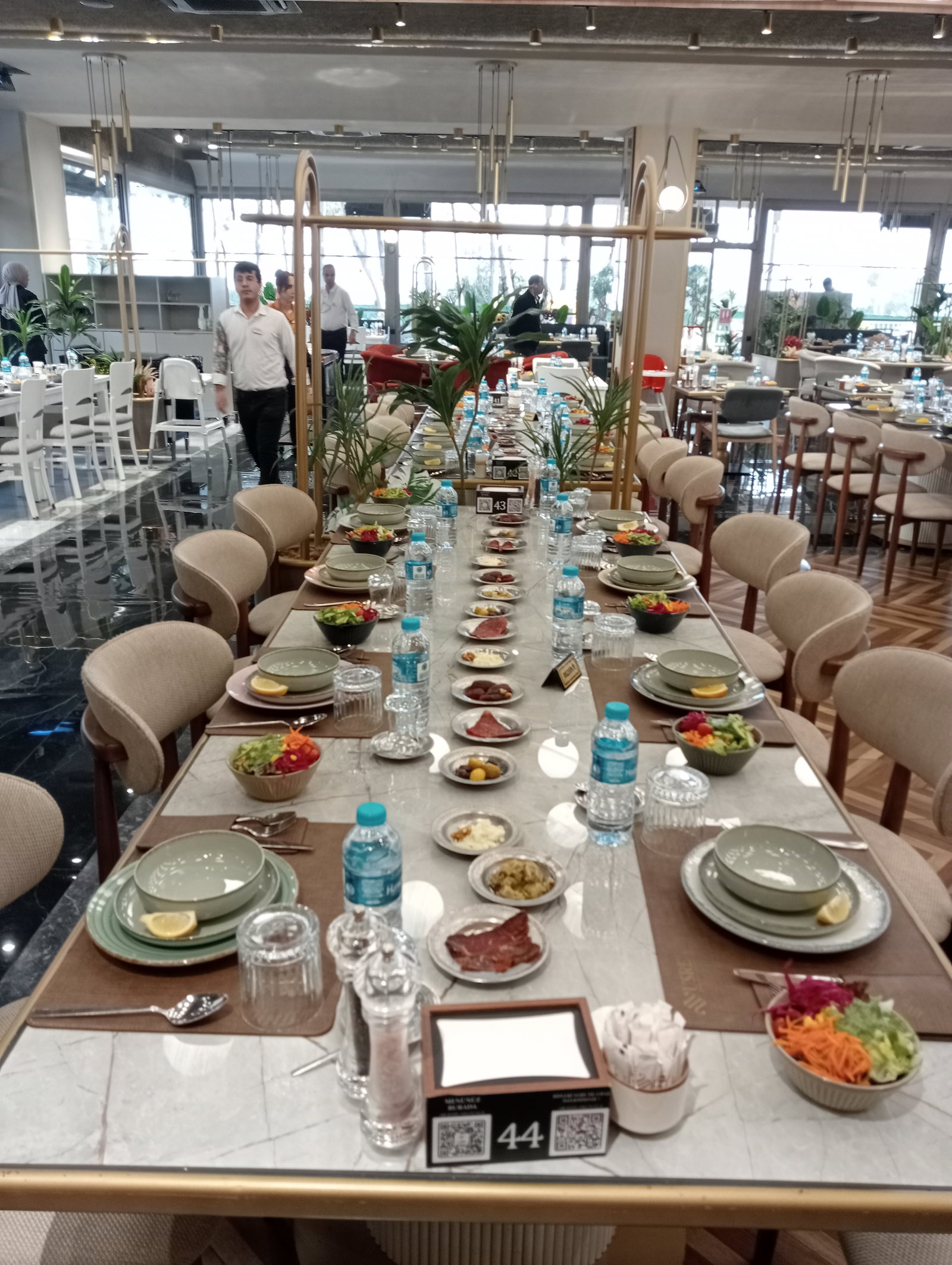 Usre Restoran