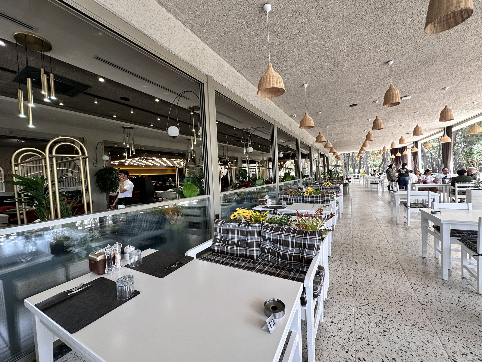 Usre Restoran