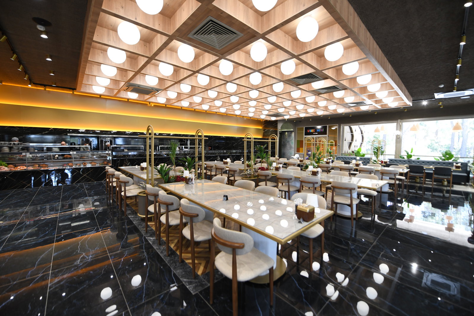 Usre Restoran