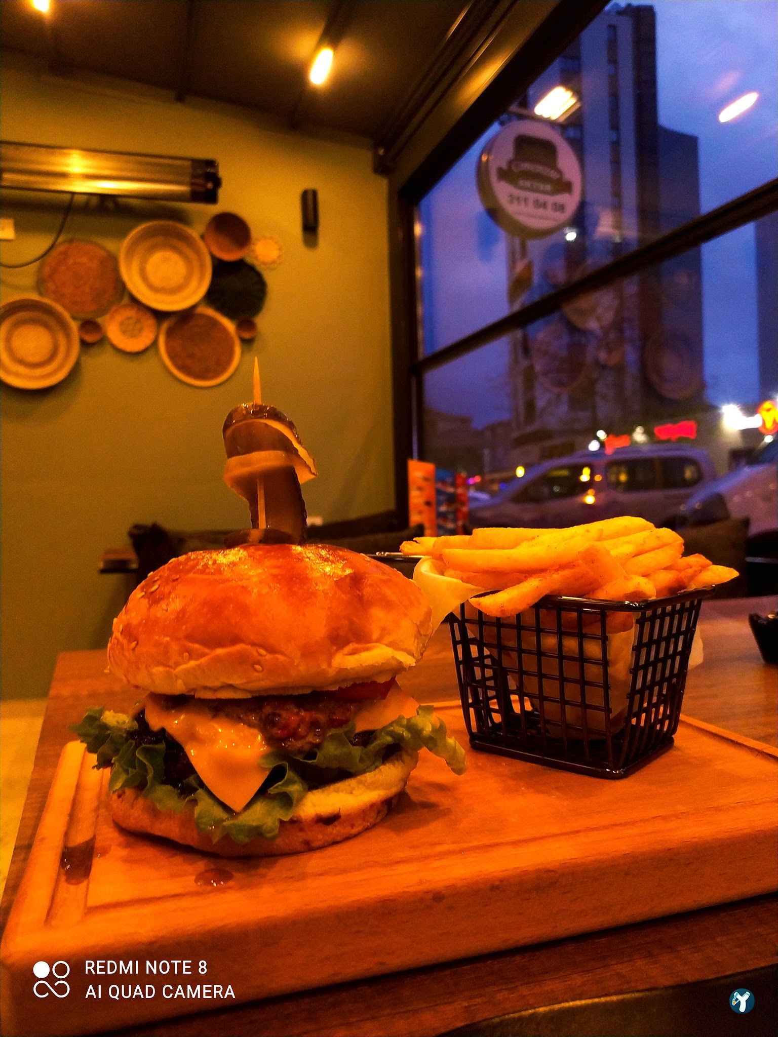 Morfom Cafe Restaurant