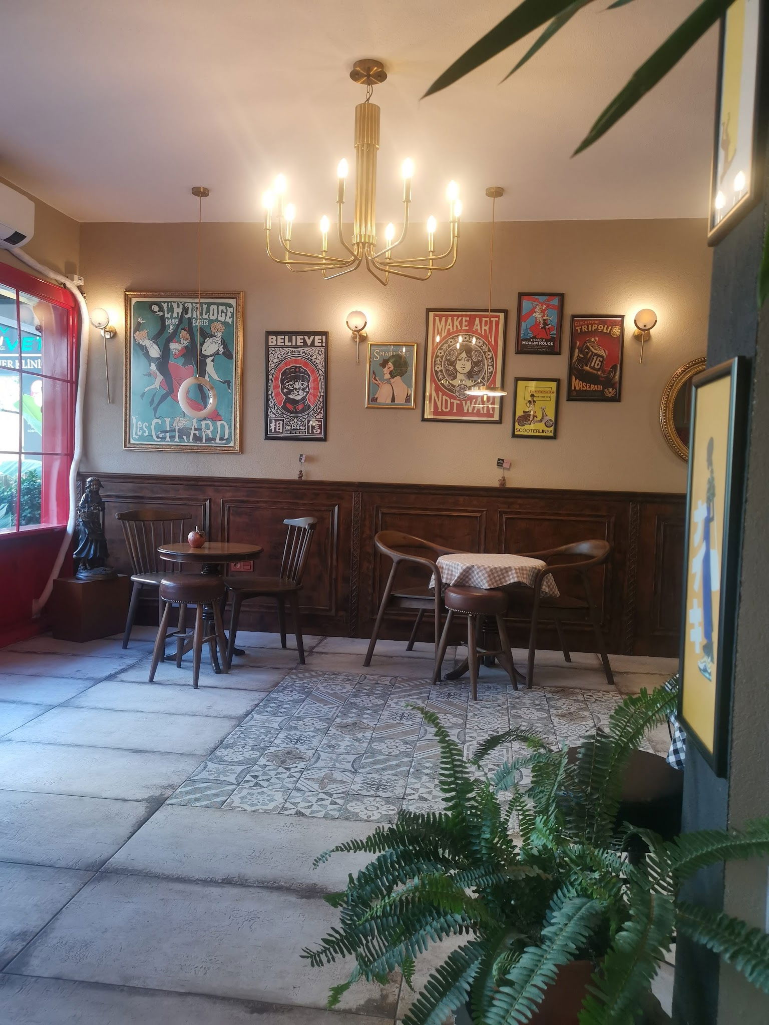 ‘S Shadow Coffee Breakfast Studio