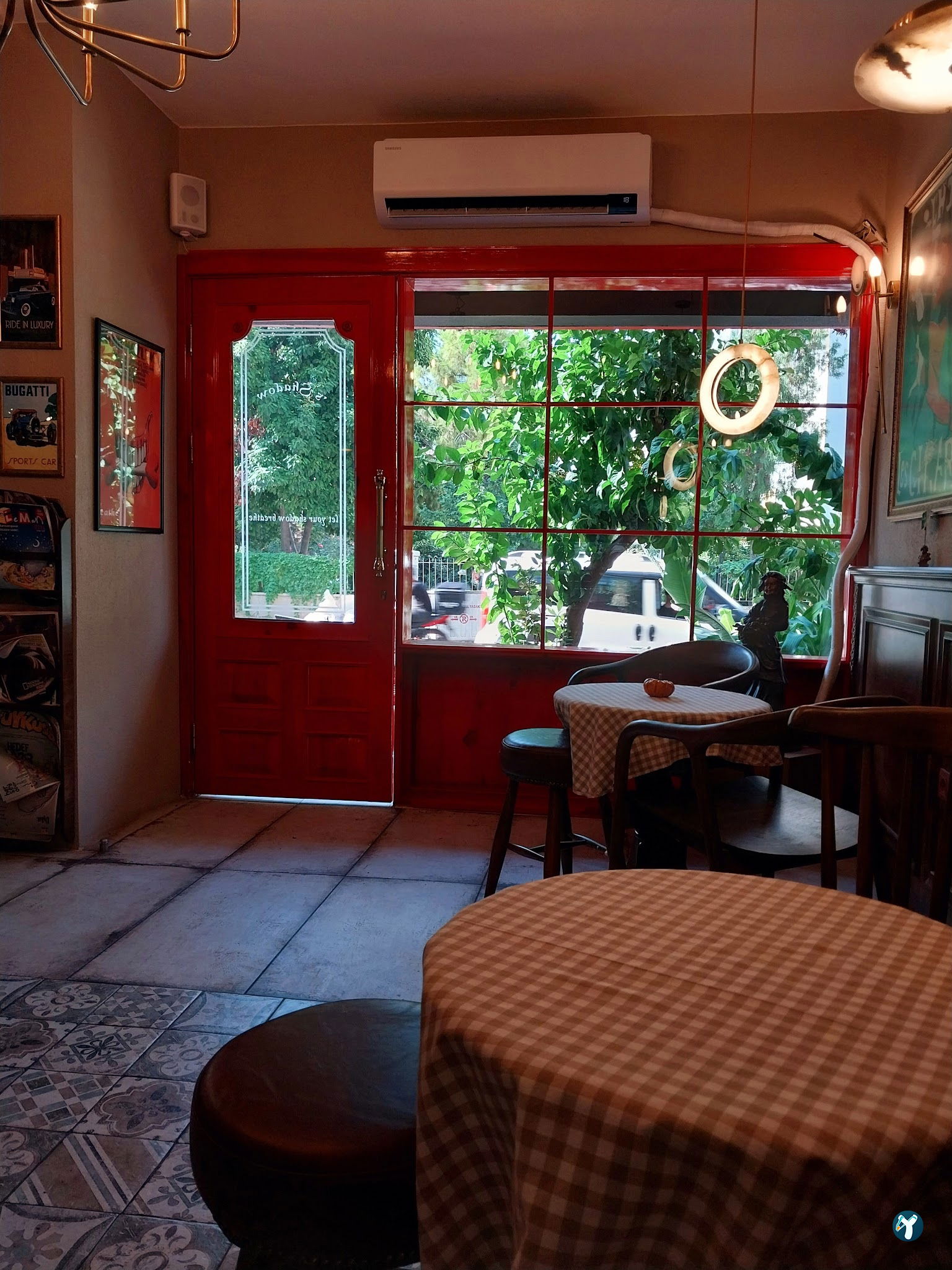 ‘S Shadow Coffee Breakfast Studio