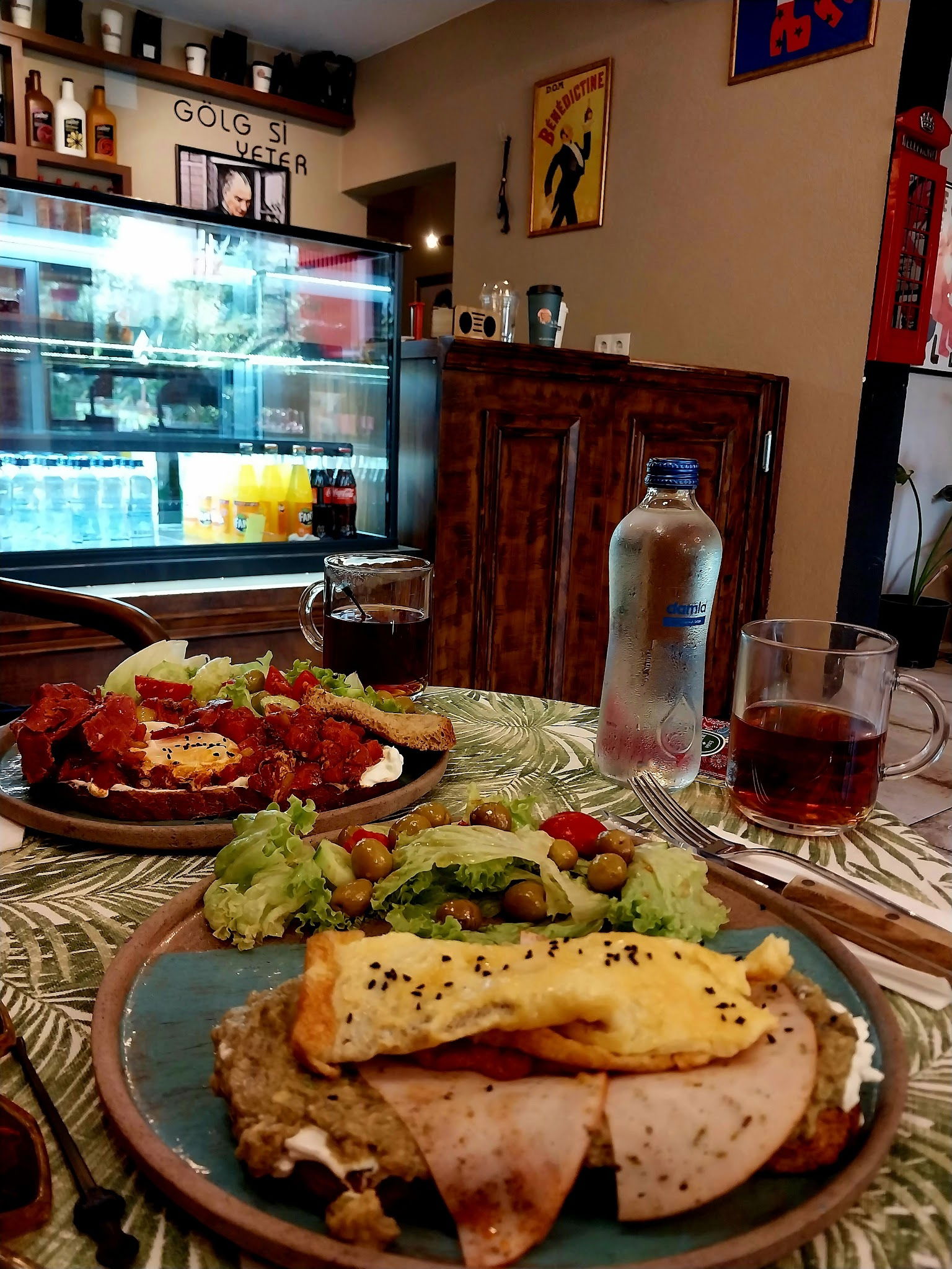 ‘S Shadow Coffee Breakfast Studio