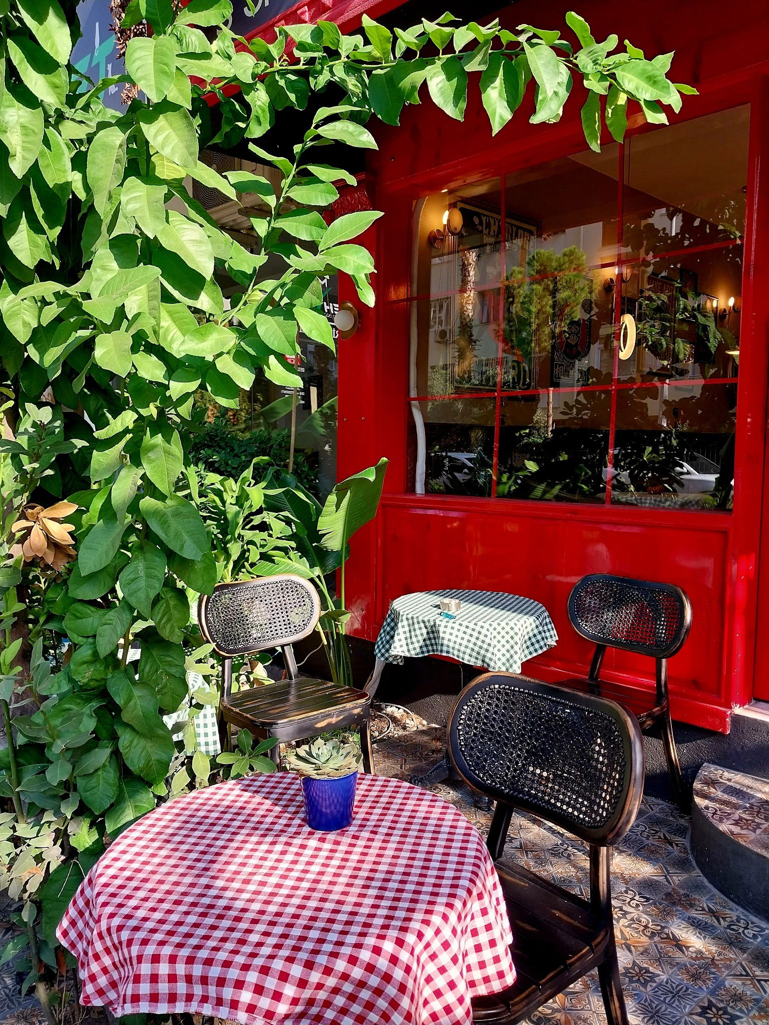 ‘S Shadow Coffee Breakfast Studio