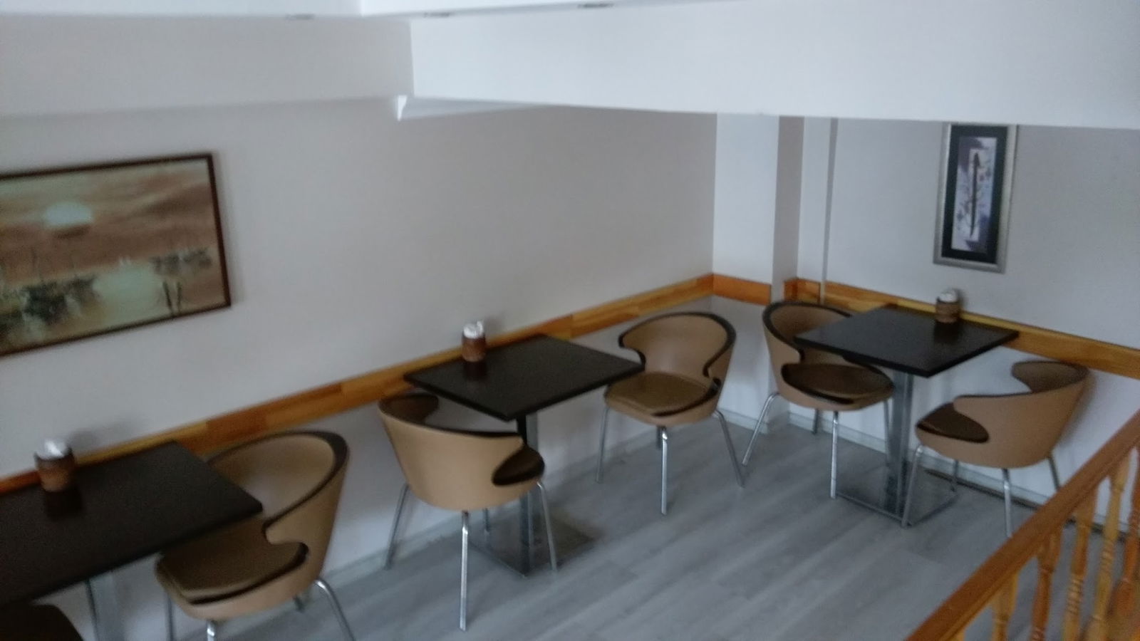 Aruna Restaurant & Cafe