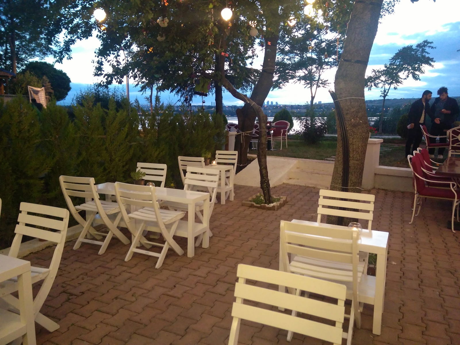 Bi'Hatıra Coffee & Chocolate