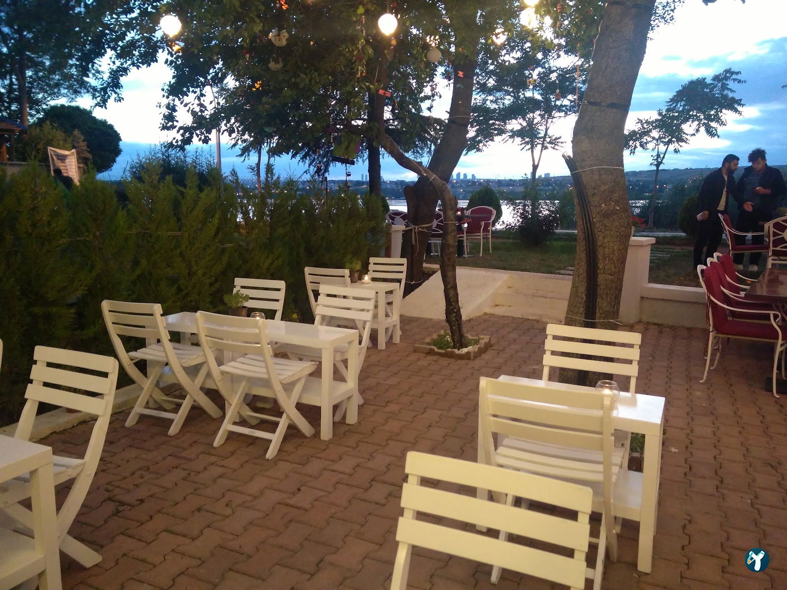Bi'Hatıra Coffee & Chocolate