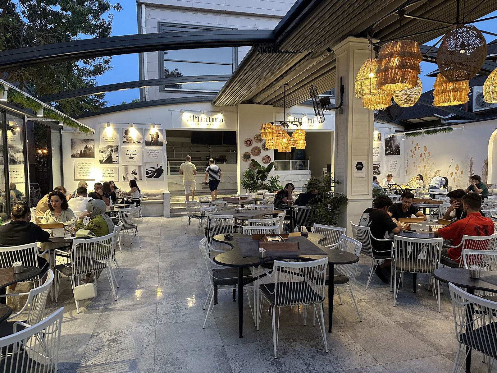 Bi'Hatıra Coffee & Chocolate