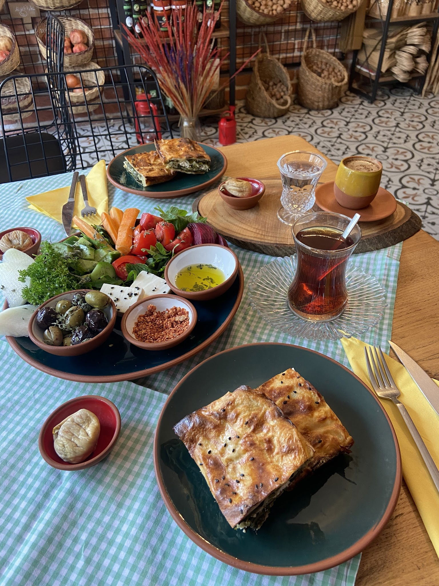 Firuzan Hanım Çiftliği