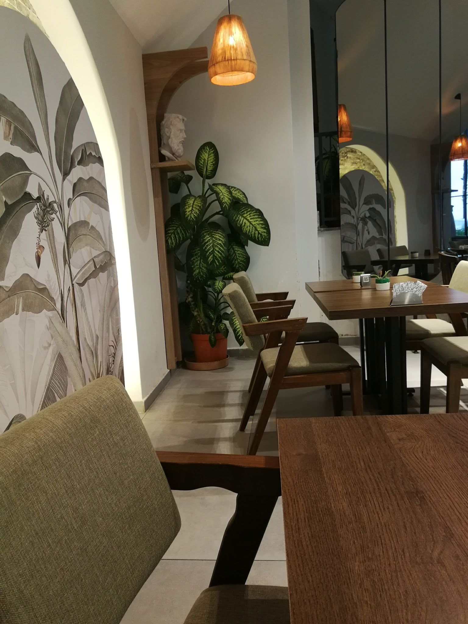 Noww Croissants & Coffee Mersin