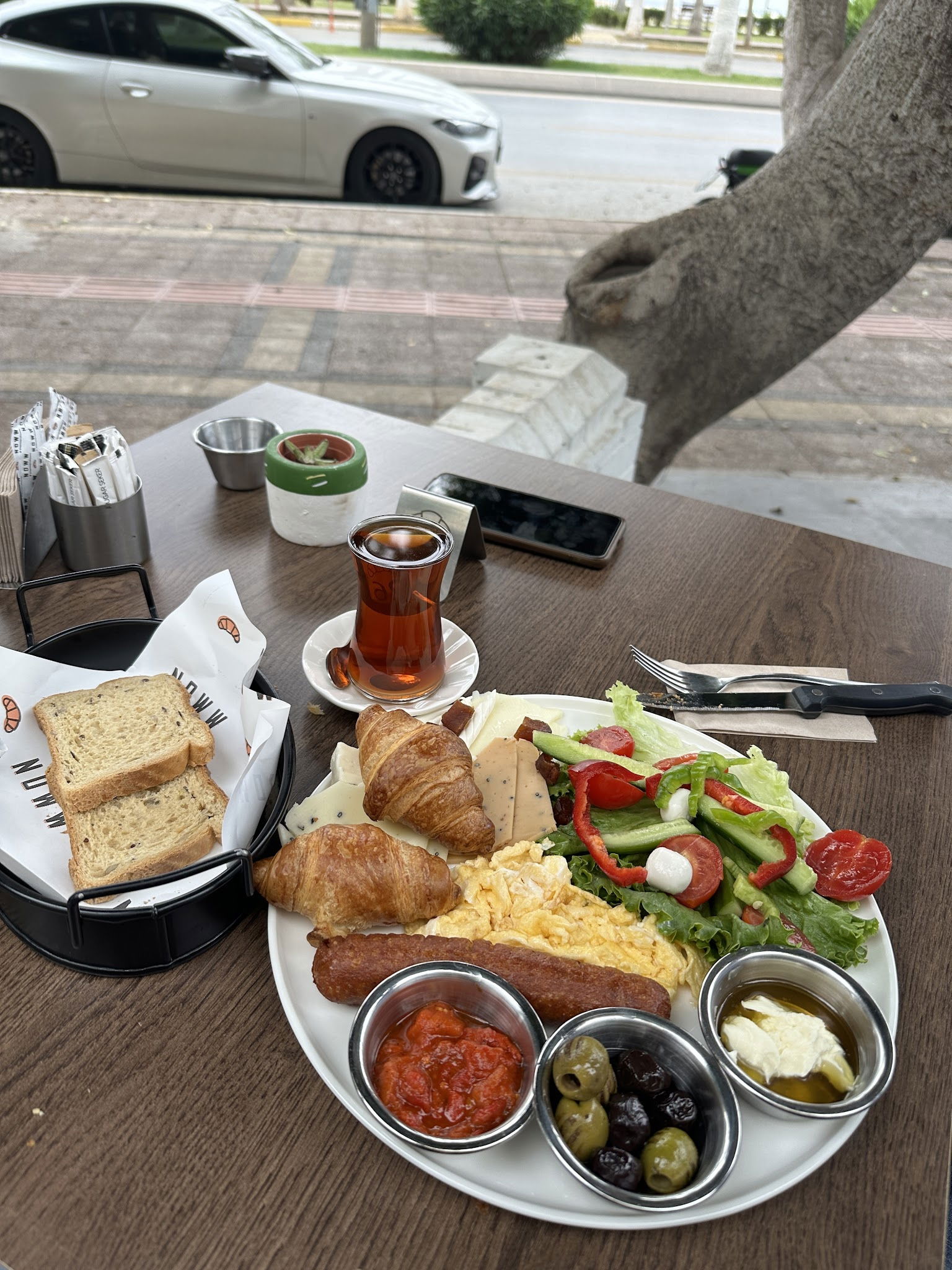 Noww Croissants & Coffee Mersin