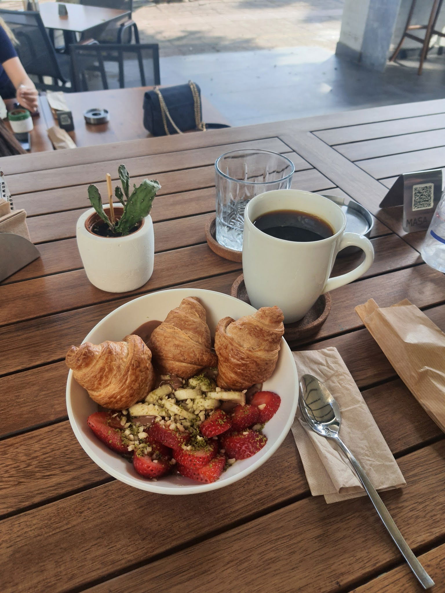 Noww Croissants & Coffee Mersin