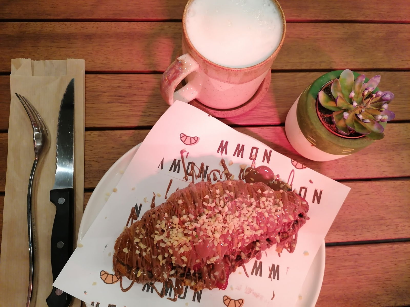 Noww Croissants & Coffee Mersin