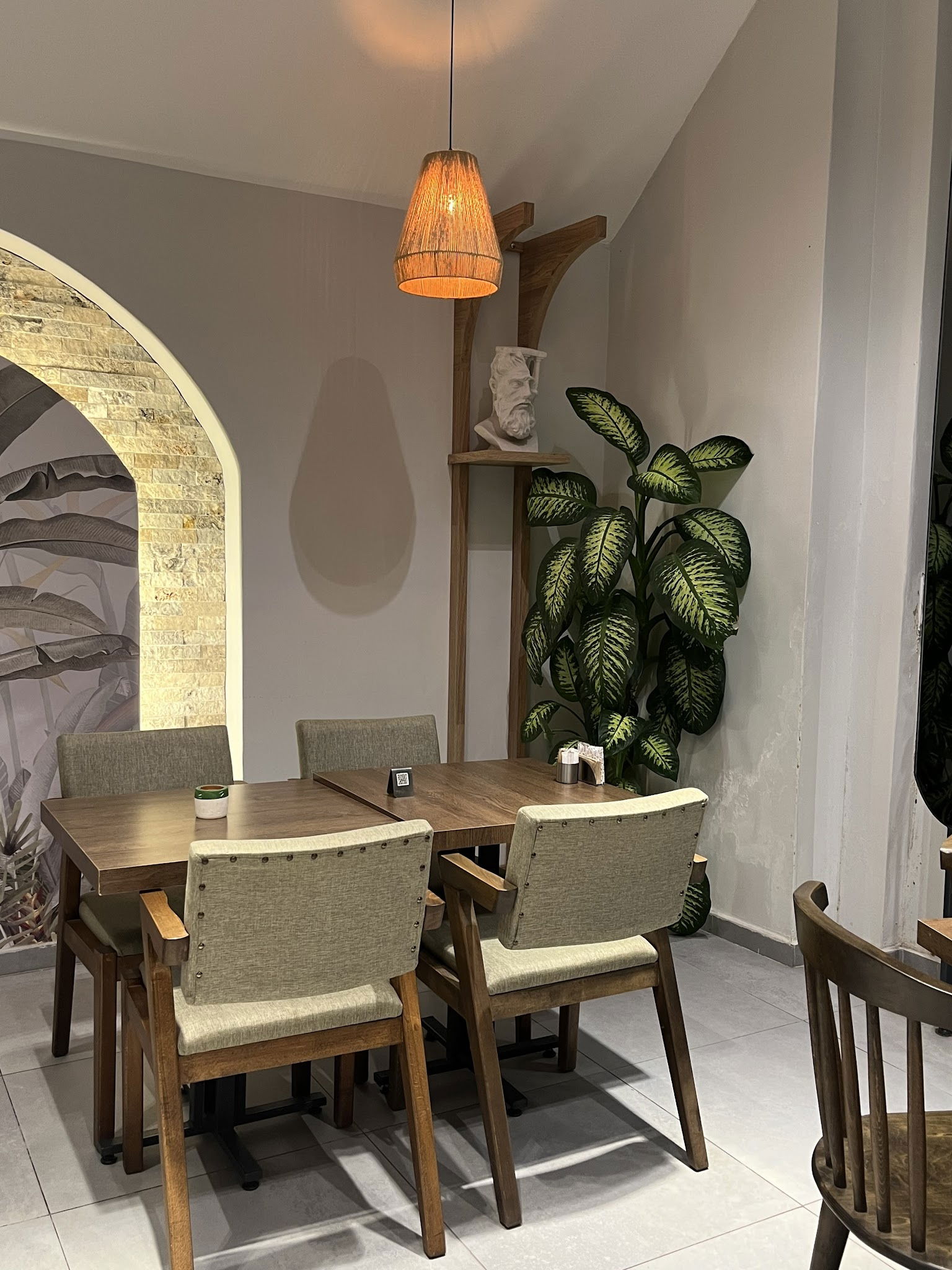 Noww Croissants & Coffee Mersin