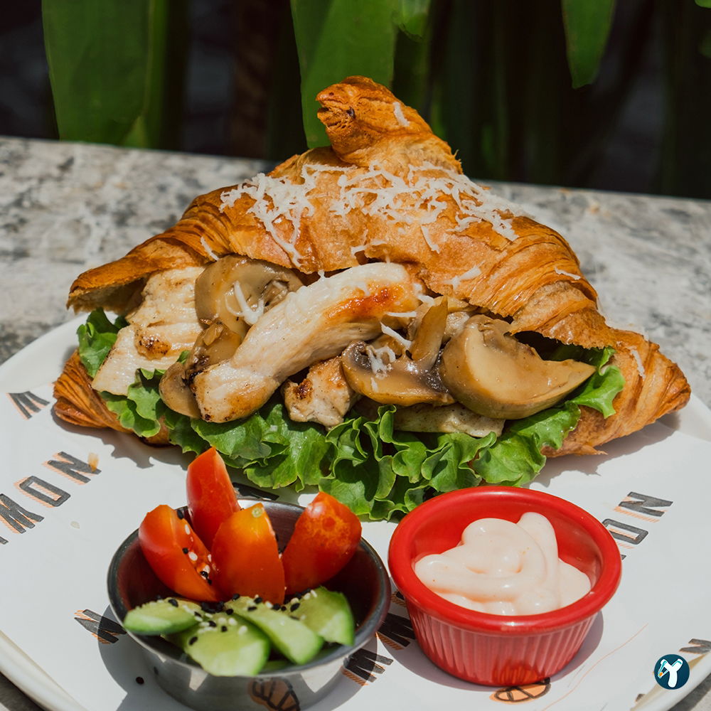 Noww Croissants & Coffee Mersin