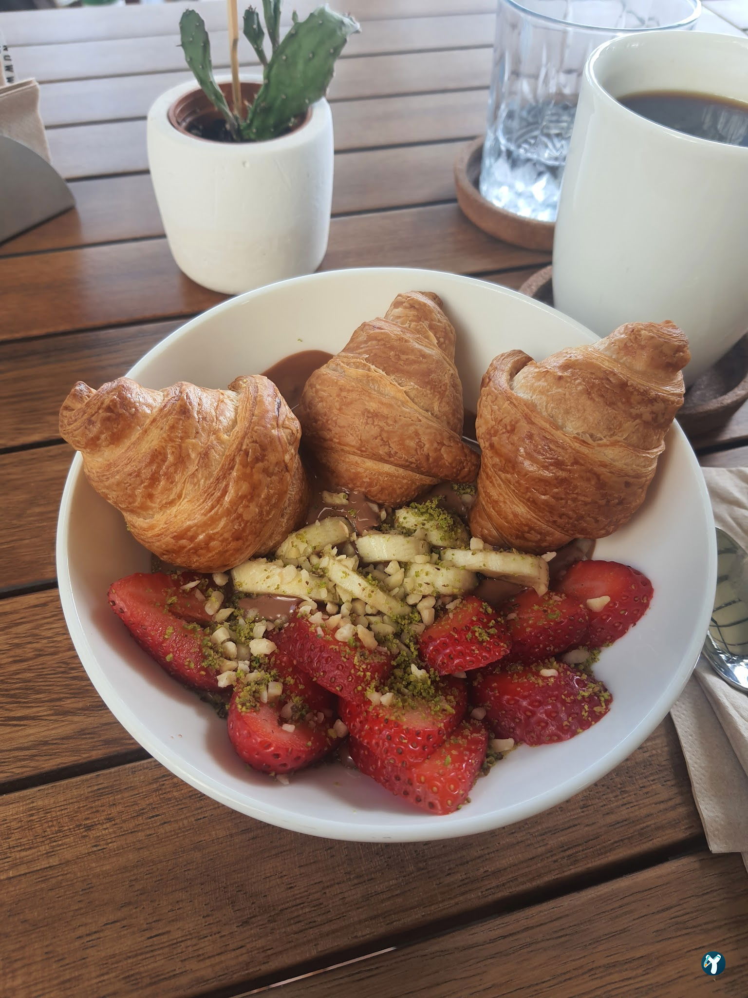 Noww Croissants & Coffee Mersin