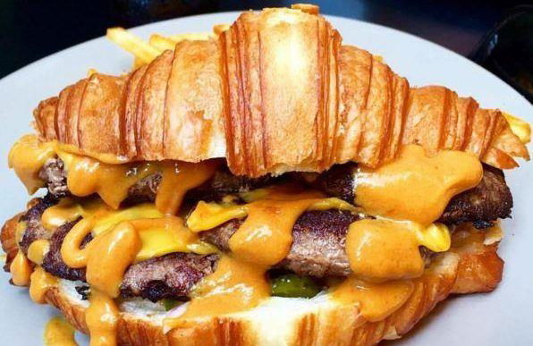 Noww Croissants & Coffee Mersin