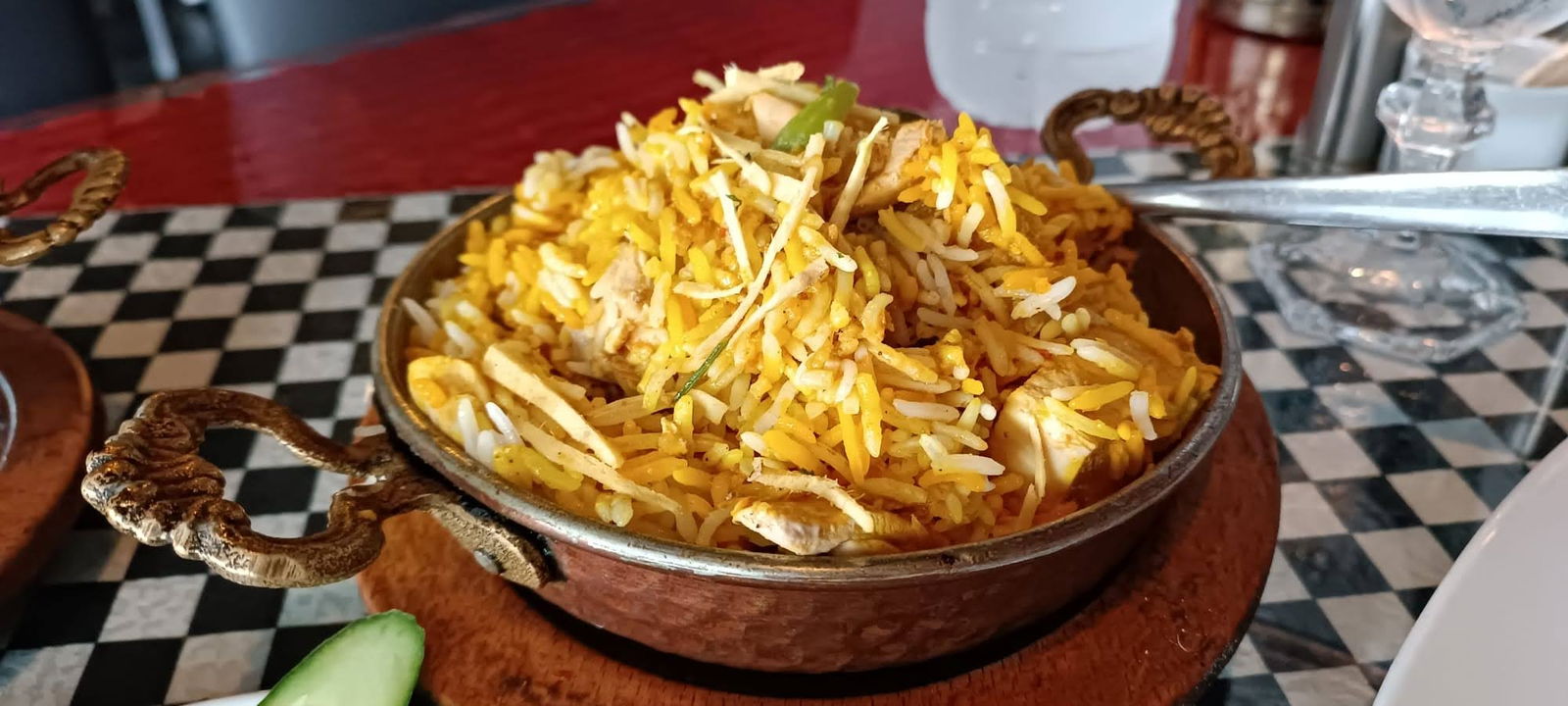 مطعم تندوري