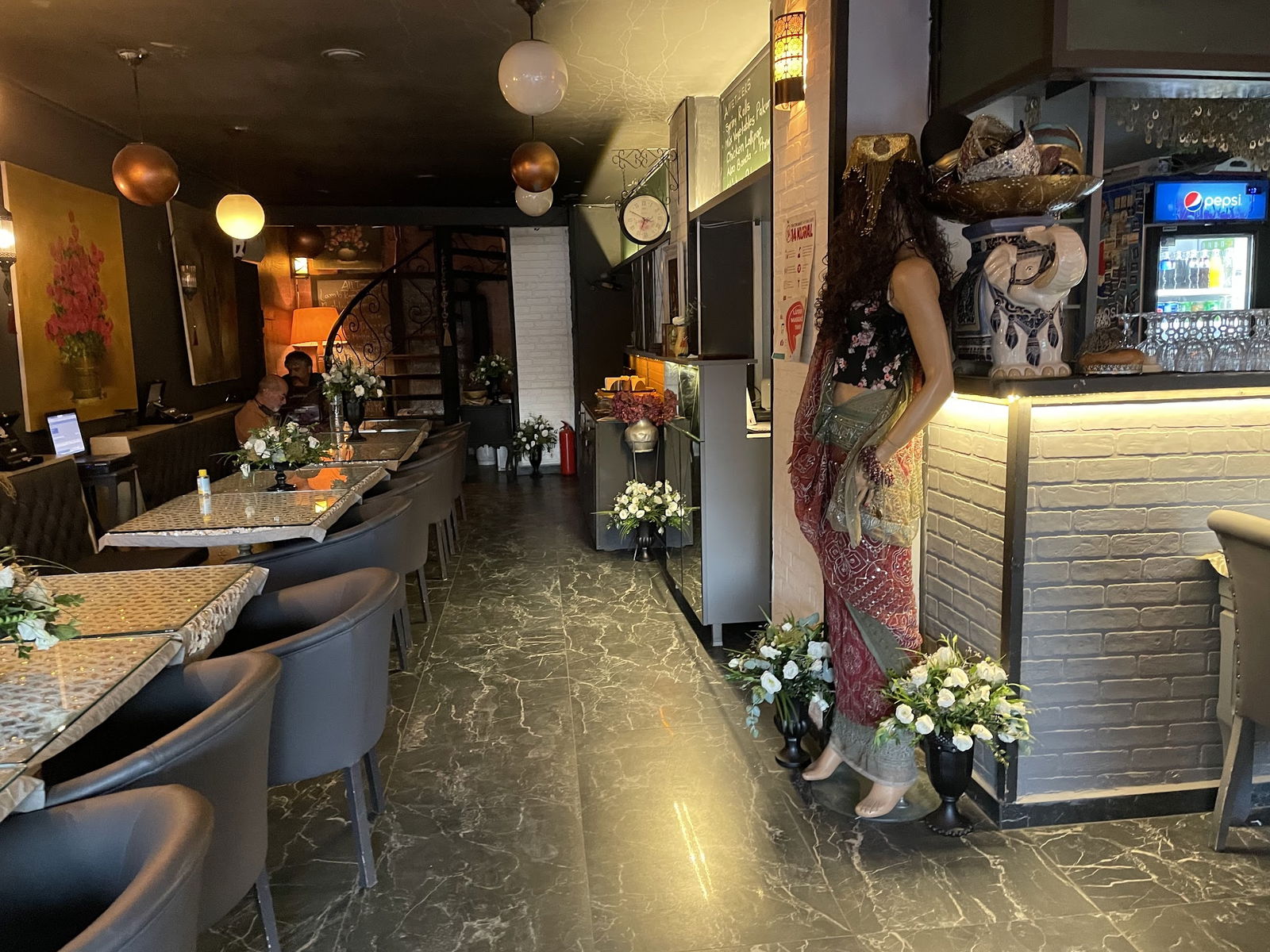 مطعم تندوري