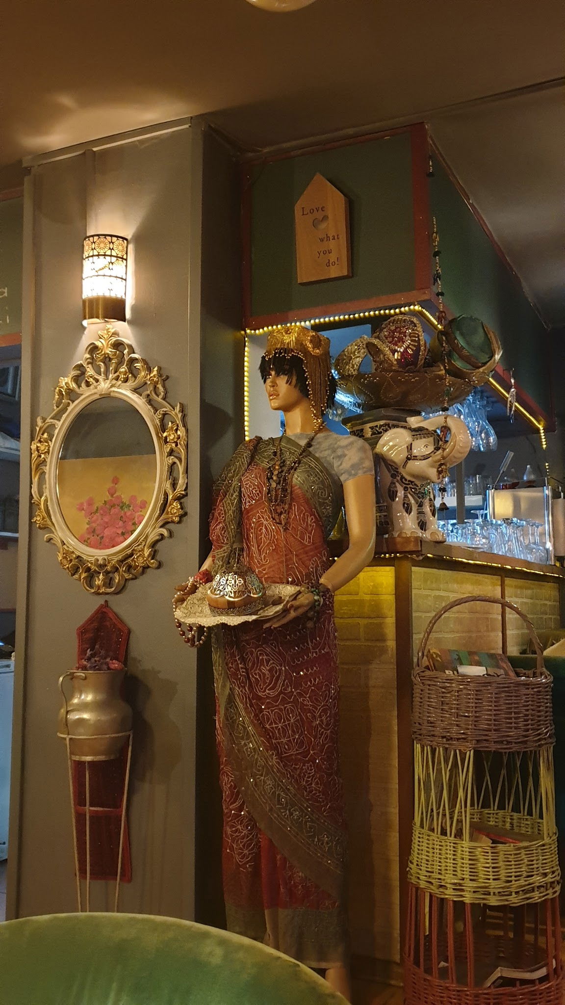 مطعم تندوري