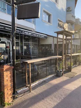Mama Moni Cafe resimleri