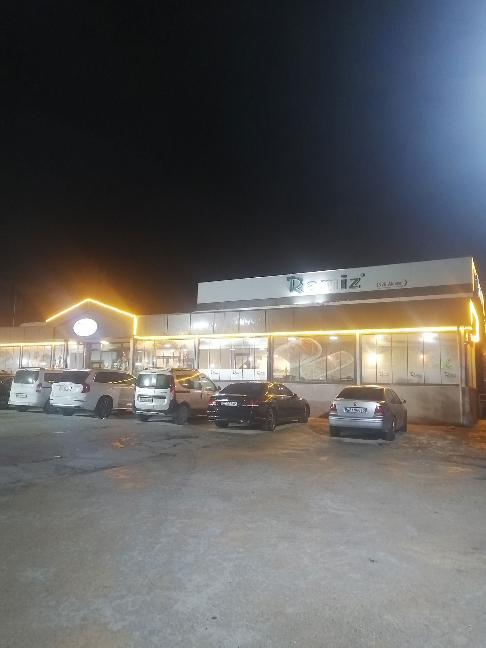 Köfteci Ramiz Kırşehir Dinlenme Tesisi