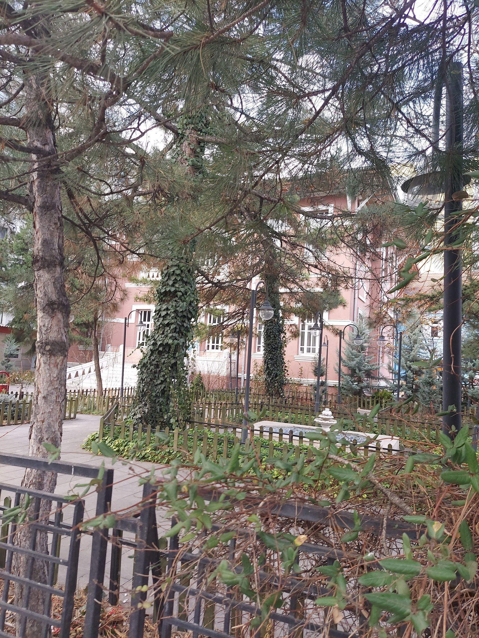 Rıza Çerçel Kültür Merkezi