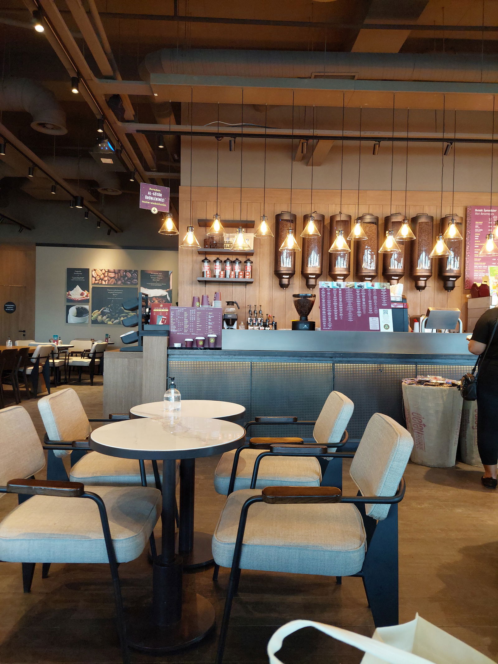 Kahve Dünyası - Balıkesir Edremit Novada Avm