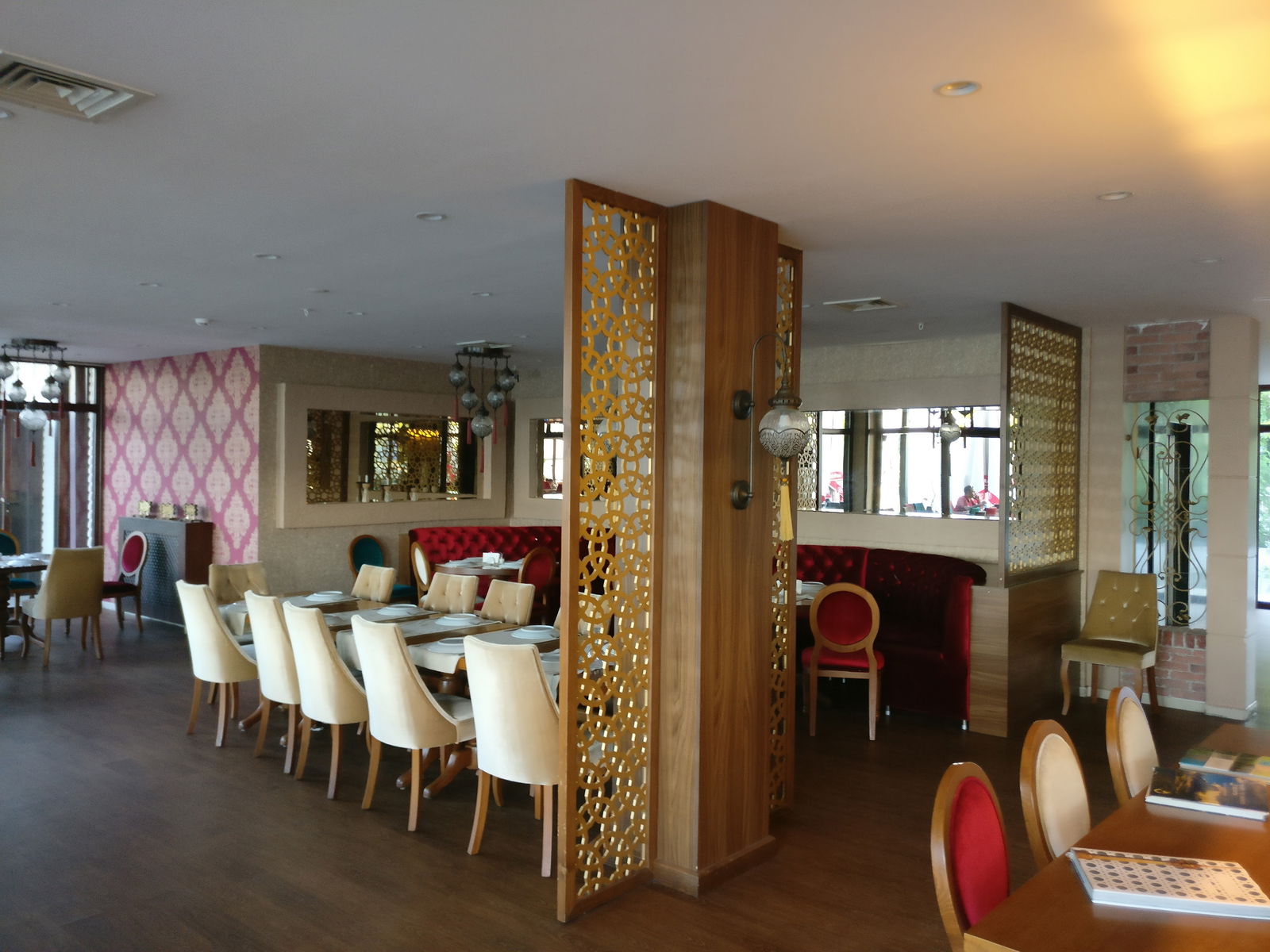 Şehrazat Restaurant