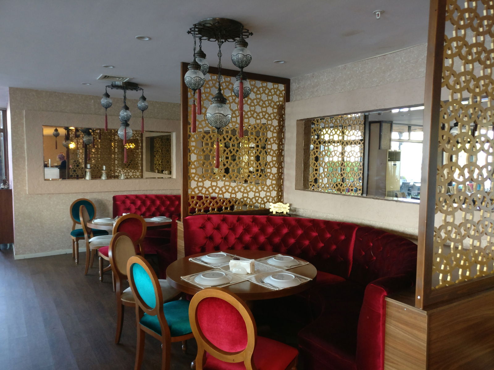 Şehrazat Restaurant