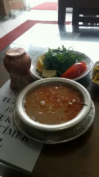 Miss Kelle Paça resimleri