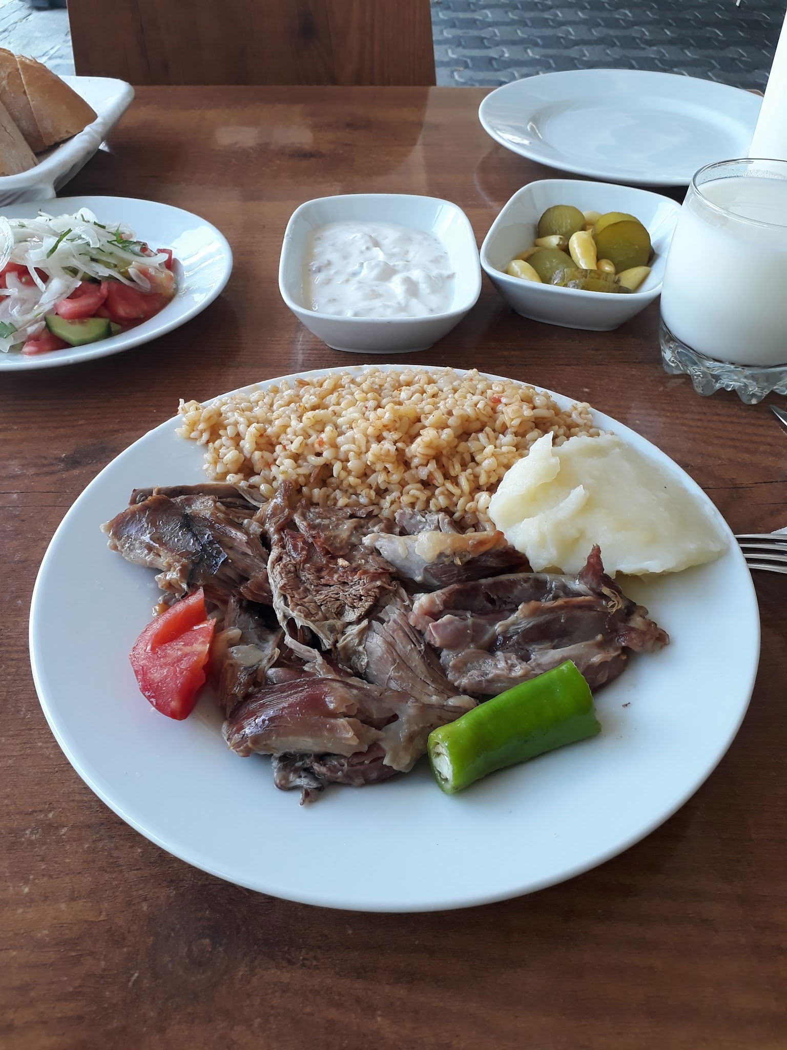 Hikmet Usta Kuzu Tandır Ocakbaşı