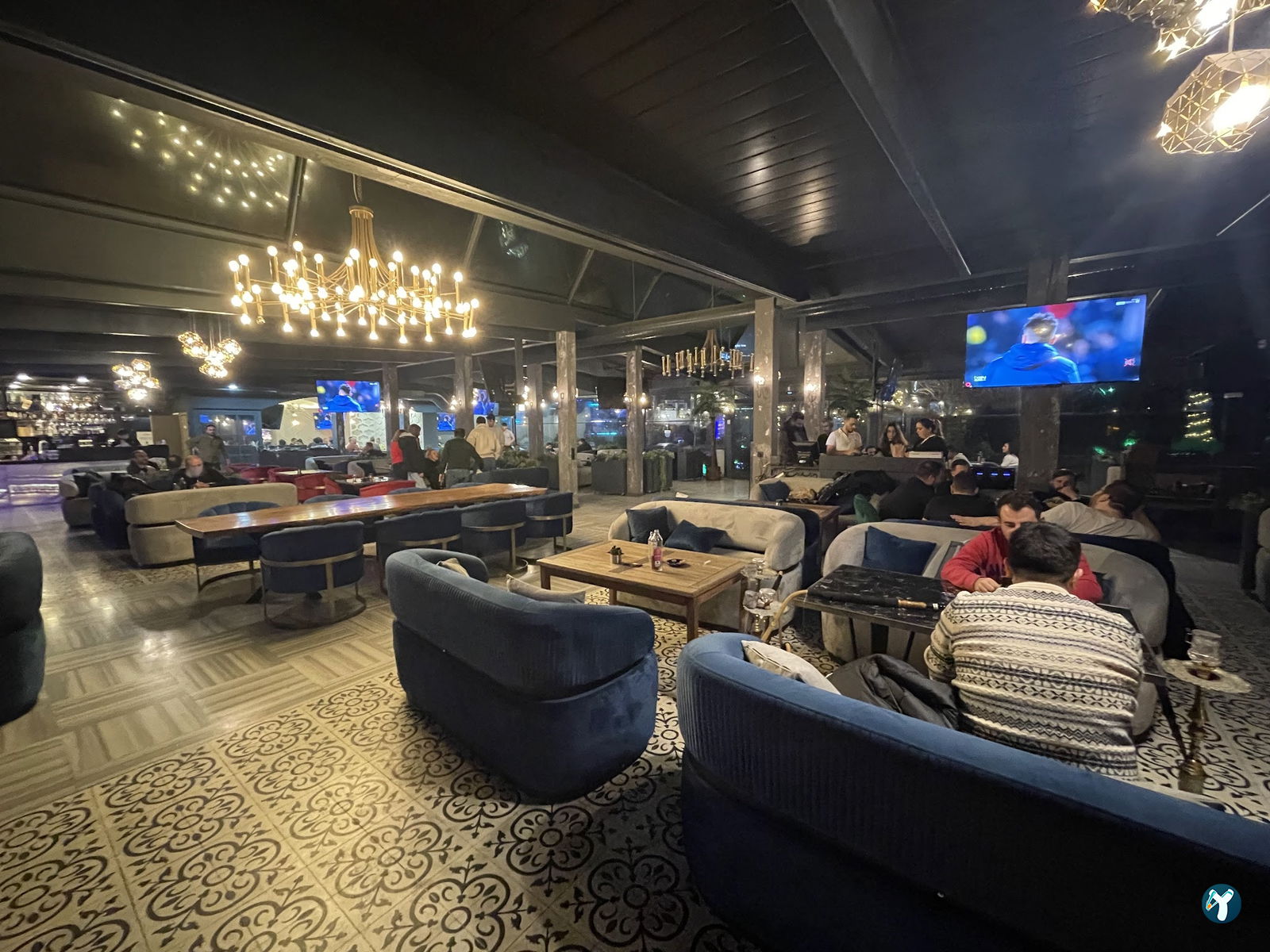 Lucky Lounge & Bistro