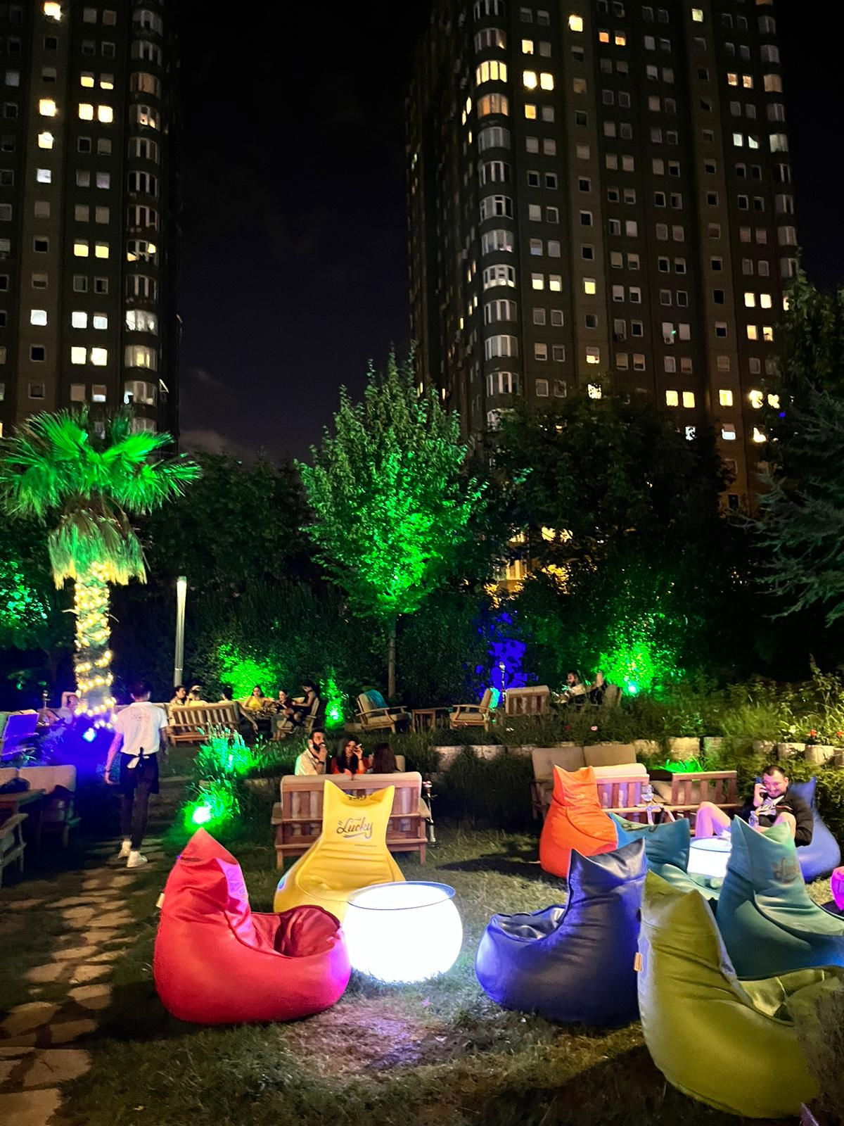 Lucky Lounge & Bistro