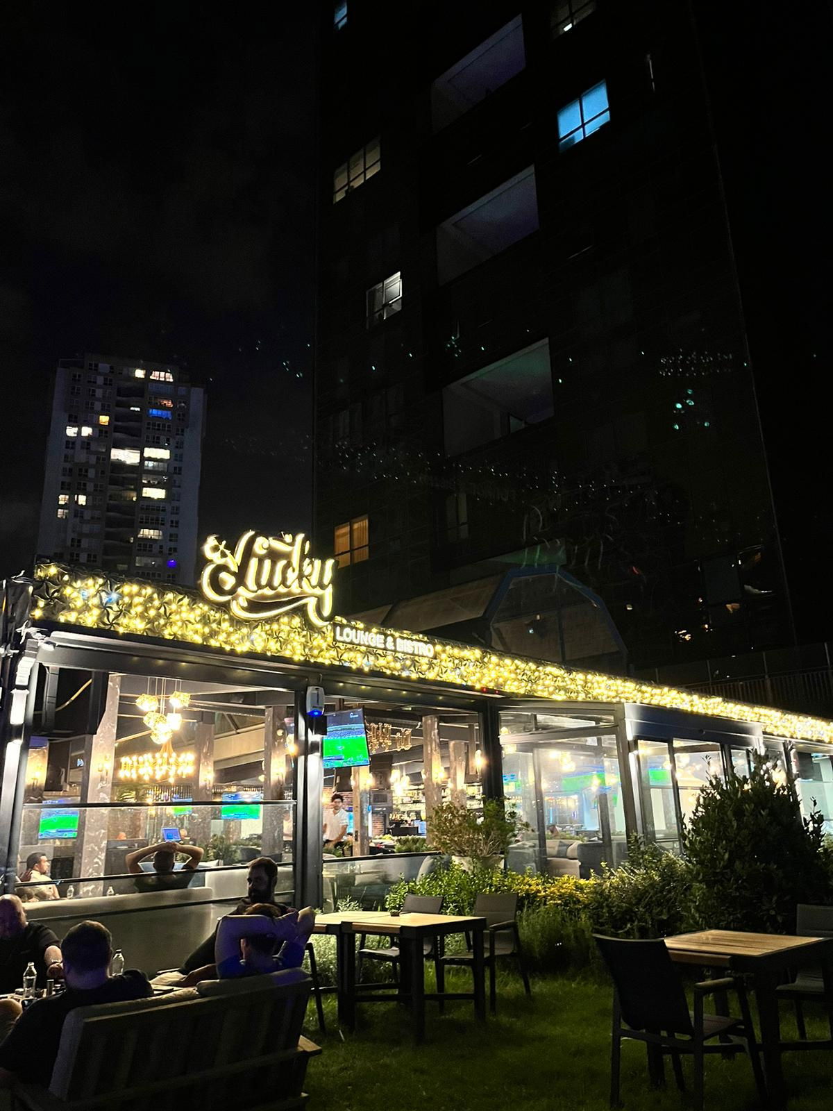 Lucky Lounge & Bistro