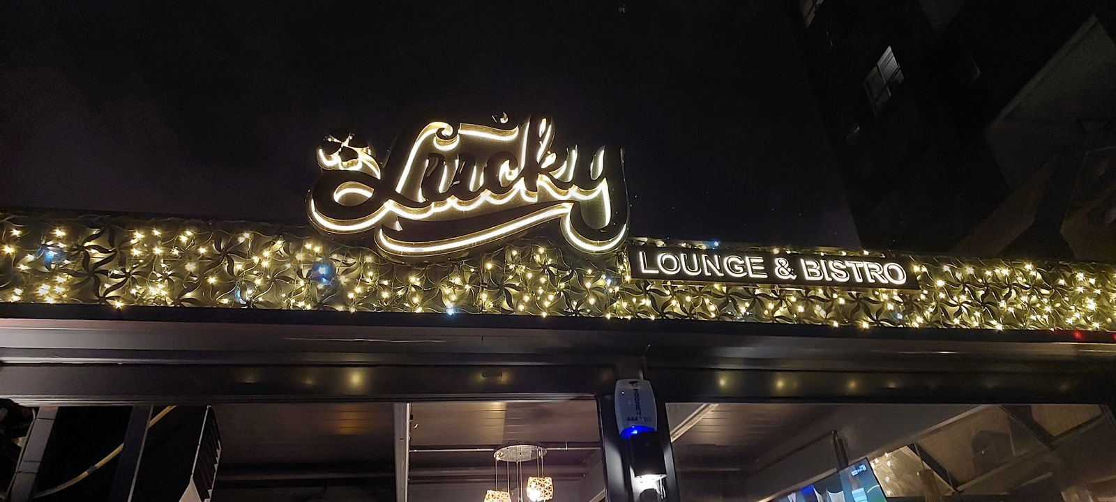 Lucky Lounge & Bistro