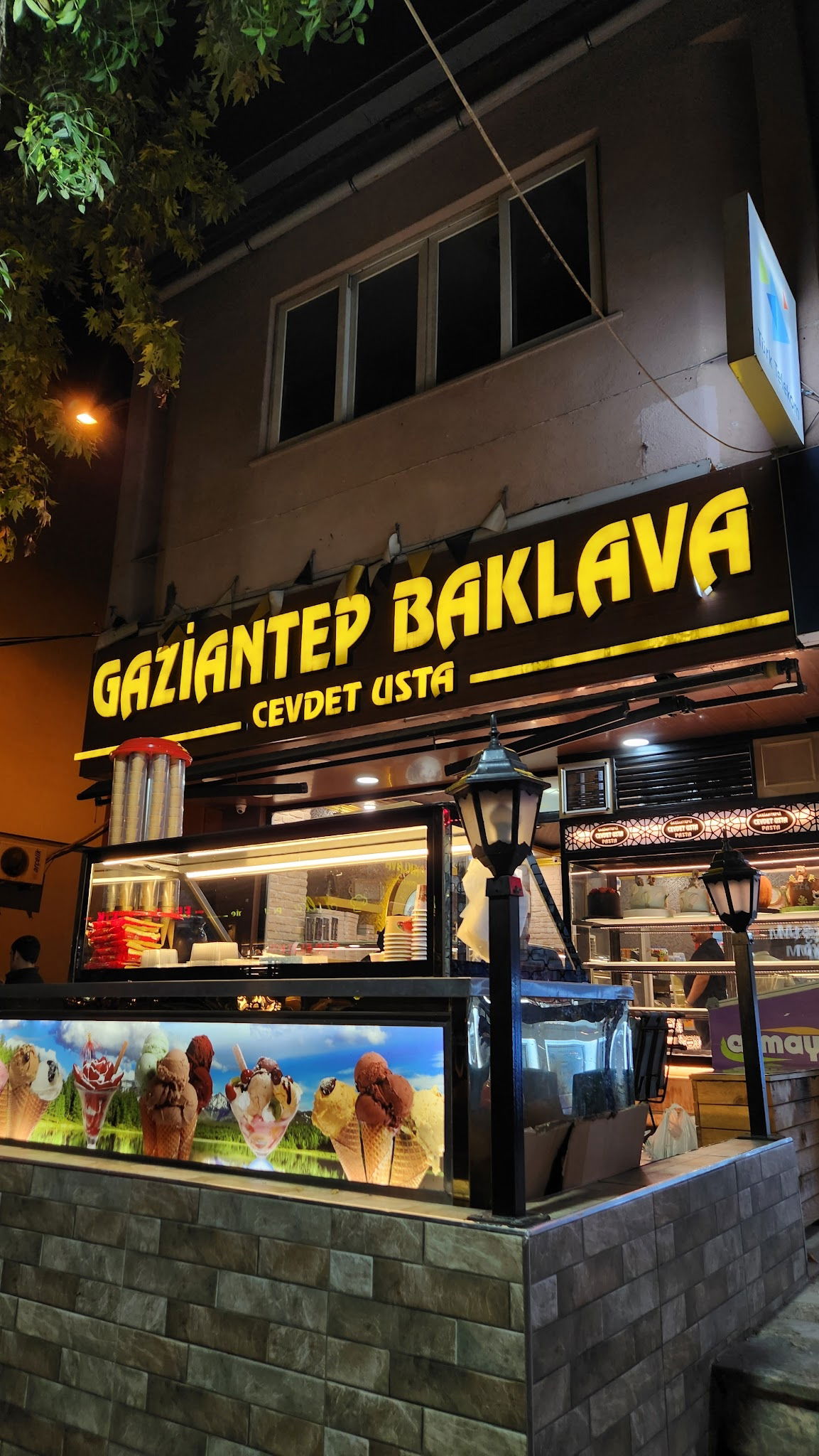 Gaziantep Baklava Yaşar Usta Mecidiye M.H Uzundere